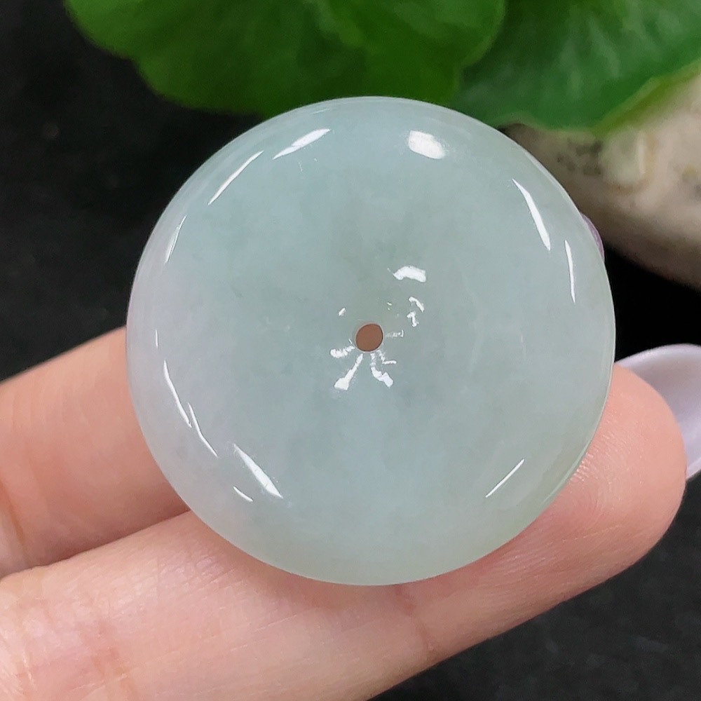 F34965714 Jadeite Peace Clasp Pendant Total Weight Approx. 11.44g