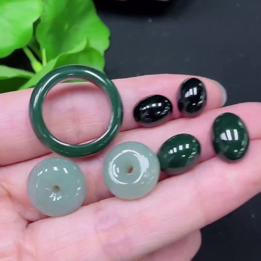 F33892360 Jadeite Beads with Cabochon and Ring Sell as a Lot Size 14