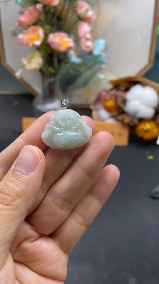 F30549998 JadeiteBuddha Pendant