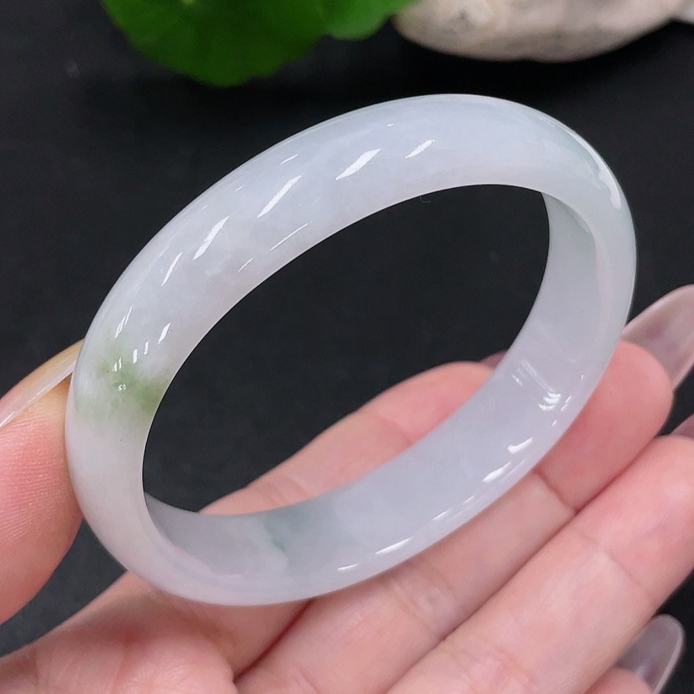 F34067796 Jadeite Concubine Bracelet Size 56/49.7 Total Weight Approx. 39.45g