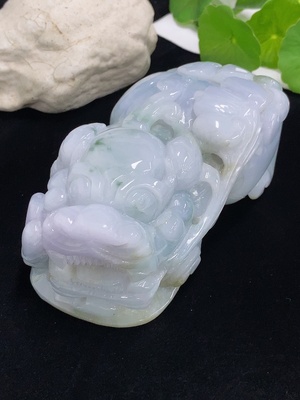 F46565258 翡翠貔貅摆件 货品总重约900克