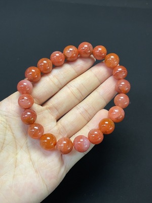 C46536030 南红玛瑙手串 可见有机物 货品总重约30.59g 卡10.1mm左右