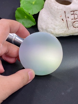 F42952163 翡翠手把件 货品总重约96.37g
