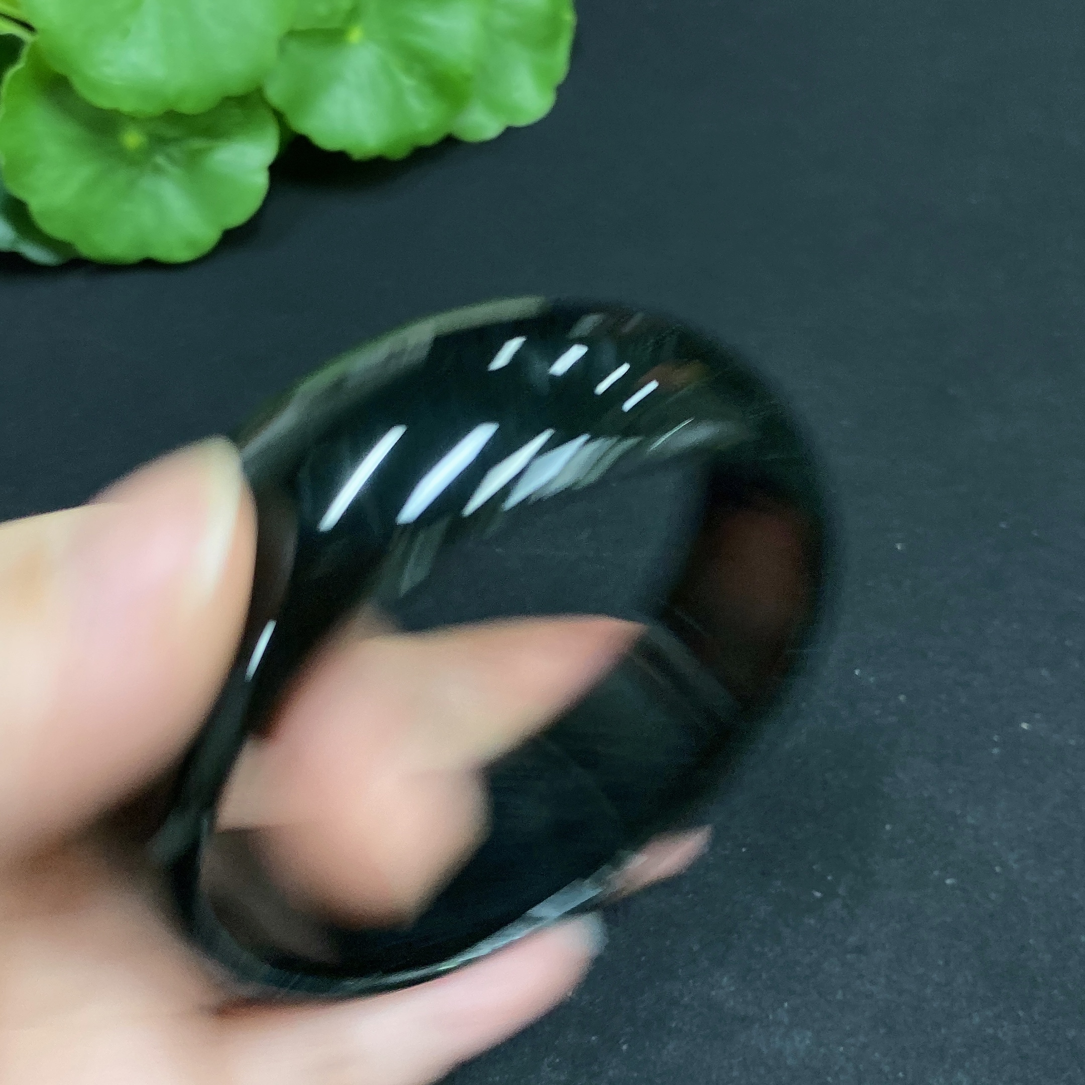 H34015174 Hetian Jade Round Bracelet Size 61.4/61.4 Total Weight Approx. 159g