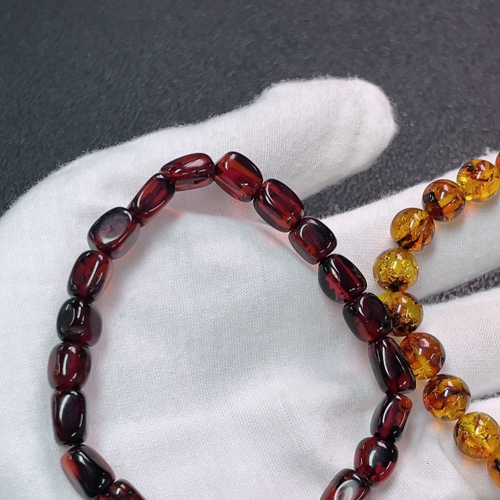 C34006984 Amber Beeswax Bracelet Total Weight Approx. 13.49g Sell as a Lot
