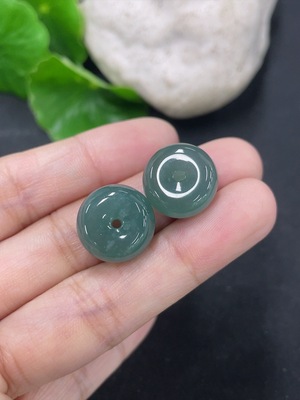F46568853 翡翠平安扣 一手走