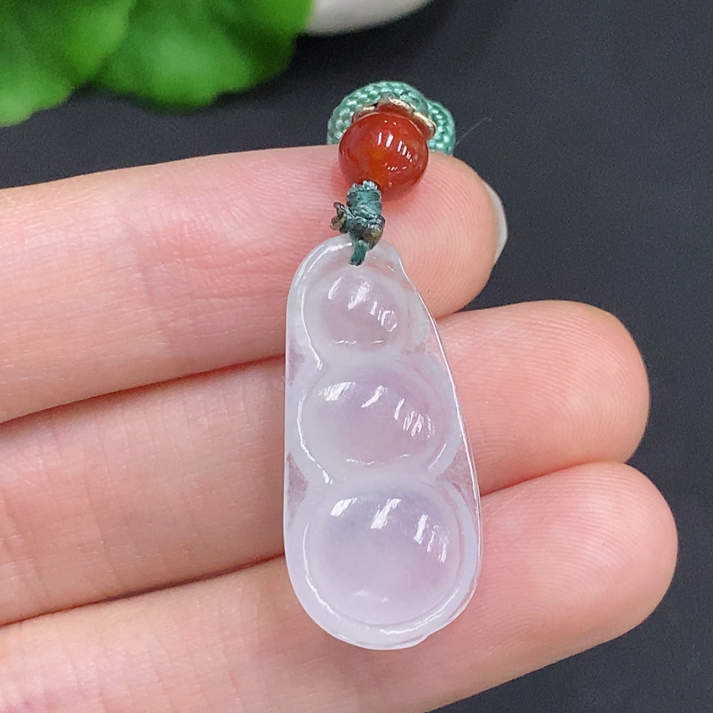 F33832025 Jadeite Lucky Bean Pendant, Total Weight Including Rope Approximately 4.8g