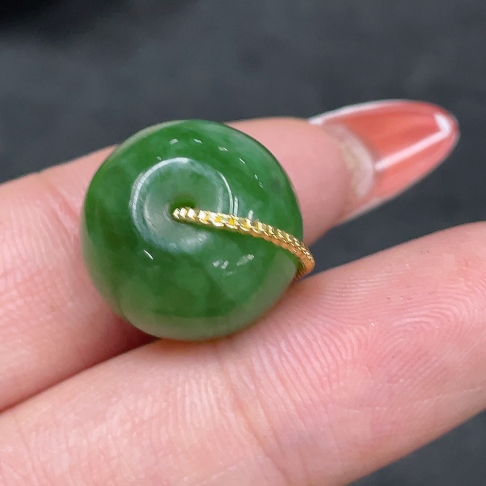 H34960897 Hetian Jade Jasper Pendant - Peace Buckle (Non-Gold, Total Weight Including Chain: Approx. 7.3g)