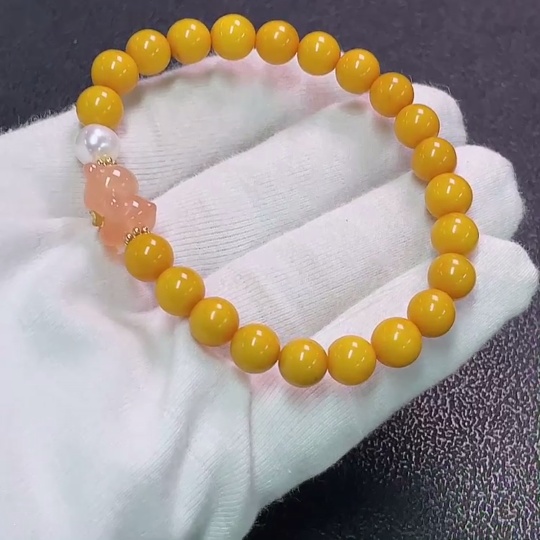 C33869647 Amber and Beeswax Bracelet Non-Gold Partial Repair Visible With Pearls Stones Possibly Non-Natural Total Weight Approx. 7.62g Size About 7.4mm
