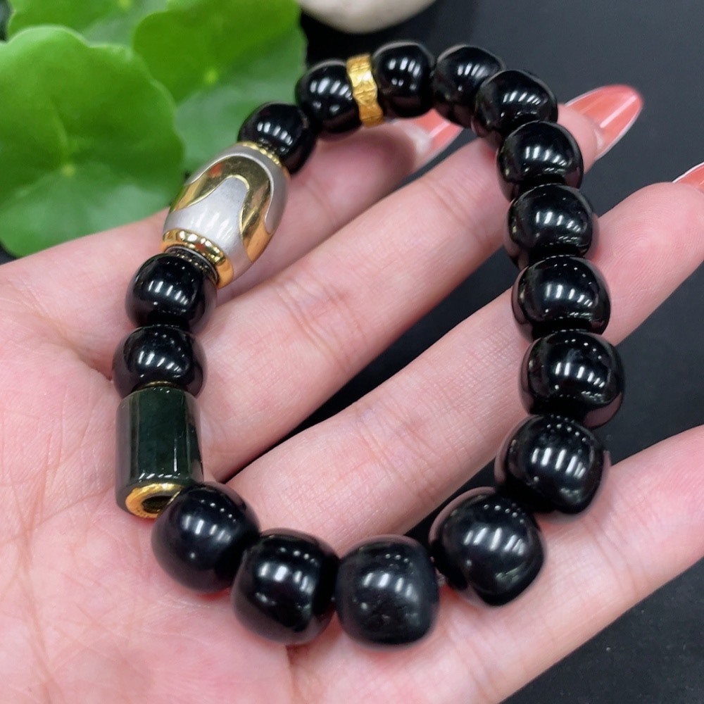 H34026919 Hetian Jade Bracelet, Approx. 10.7mm, Total Weight Approx. 42.2g, Color Origin Undetermined, Non-Gold