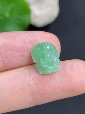 F46555487 翡翠貔貅镶嵌件 货品总重量约1.3克