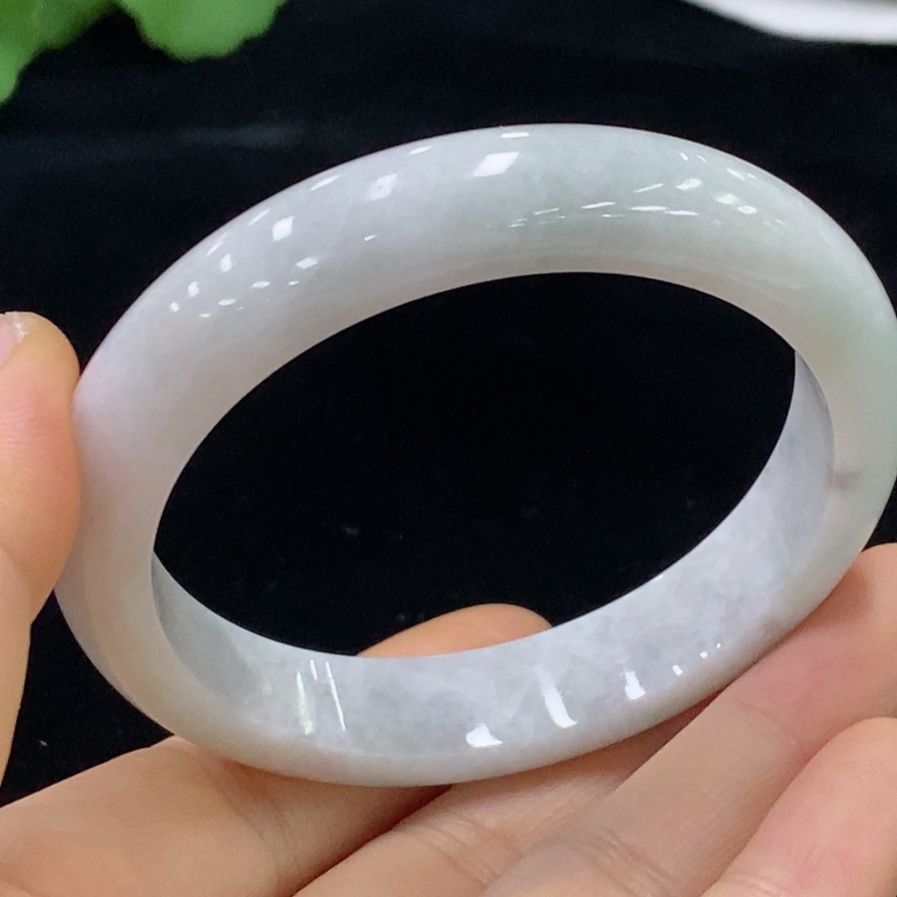 F32731811 Jadeite Round Bangle Size 57mm Total Weight Approx. 61g