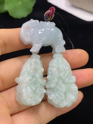 F34948625 Jadeite Pendant Sell as a Lot