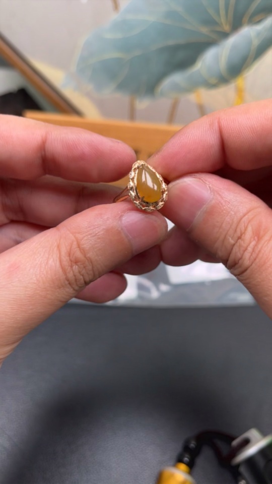 F28192095 Jadeite Water Drop Inlaid Ring 18k Gold Setting Size 14.5 Total Weight Approx. 1.83g Color Origin Undetermined With Diamond Accents