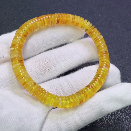 C31681802 Amber and Beeswax Bracelet, Total Weight Approx. 8.12g, Size About 7.4mm