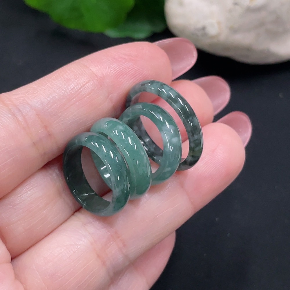 F34012770 Jadeite Pendants Sell as a Lot