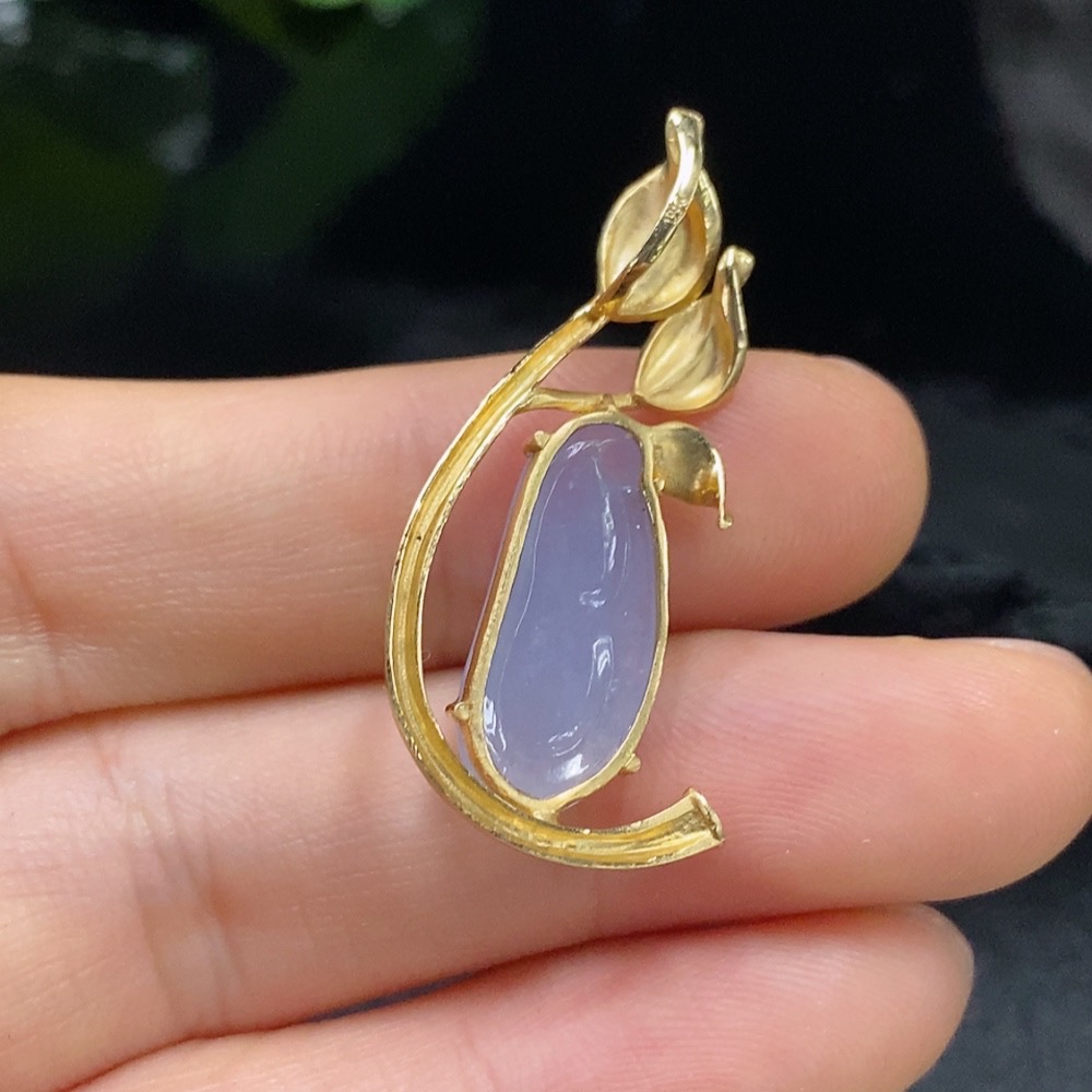 F27143384 Jadeite Inlaid Piece, 18K Gold Setting with Diamond Accents, Total Weight Approx. 3.05g