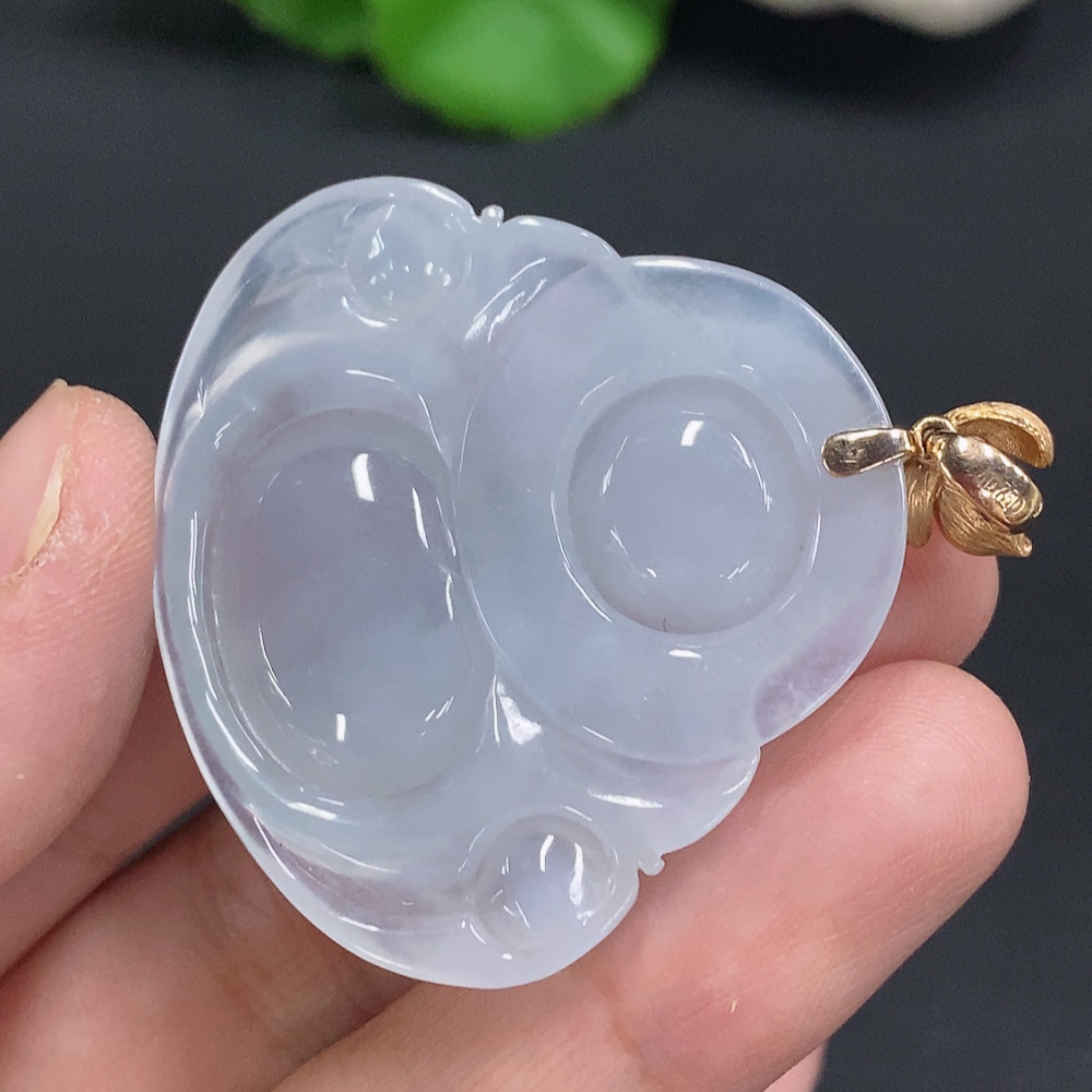 F26972285 Jadeite Buddha Pendant with 18K Gold Clasp, Total Weight Approximately 20.3g