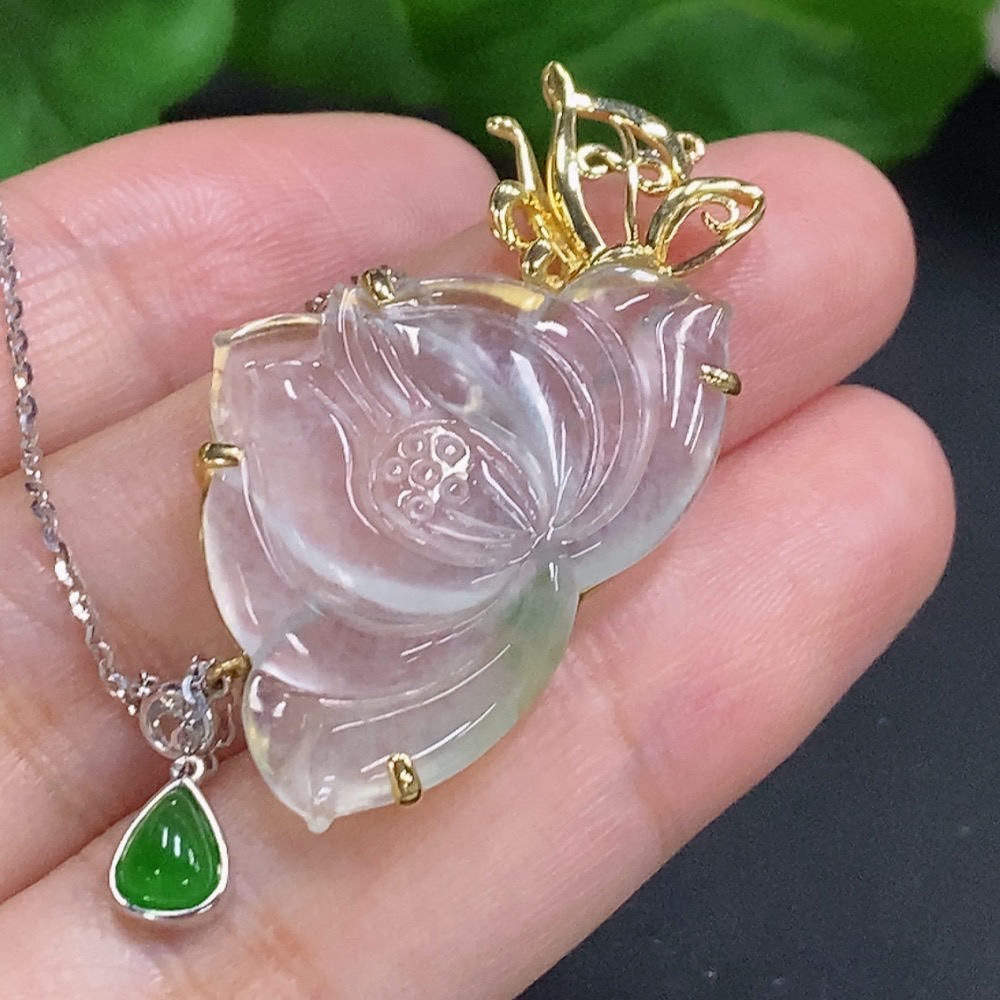 F33932899 Jadeite Lotus Inlay Pendant 18k Gold Total Weight Approx. 6.6g (Including Chain)