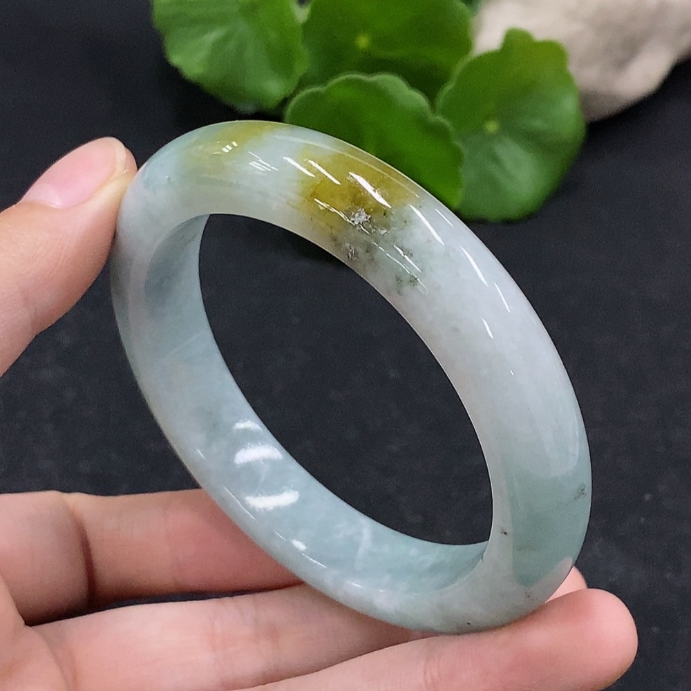 F33946332 Jadeite Round Bangle Size 54.8 Total Weight Approx. 61.4g Yellow Part Color Origin Undetermined