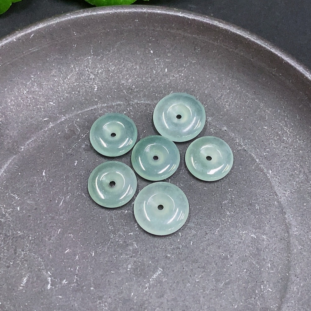 F34968451 Jadeite Peace Buckle Sell as a Lot