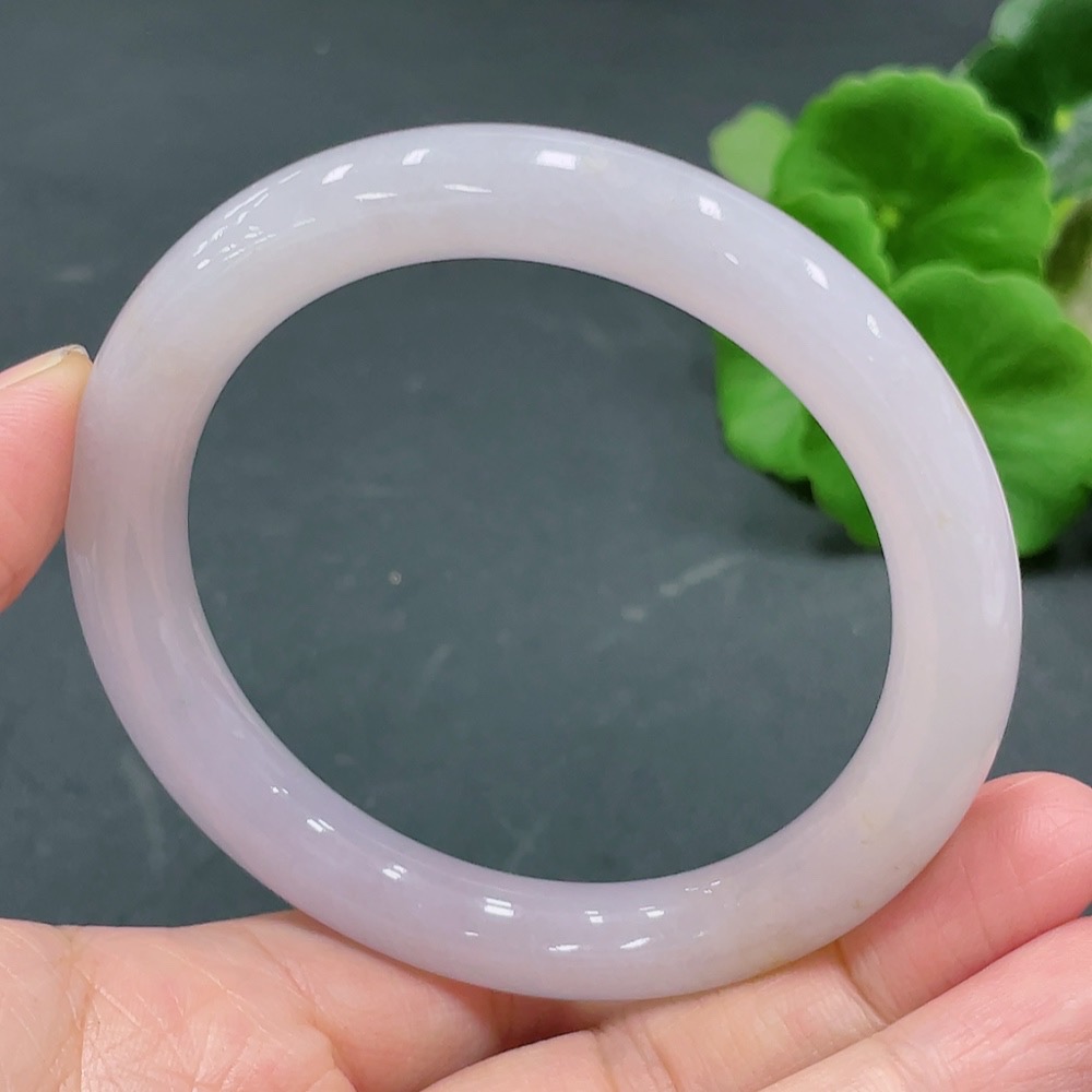 F22524222 Jadeite Round Bangle Size 56.9 Total Weight 51.439g