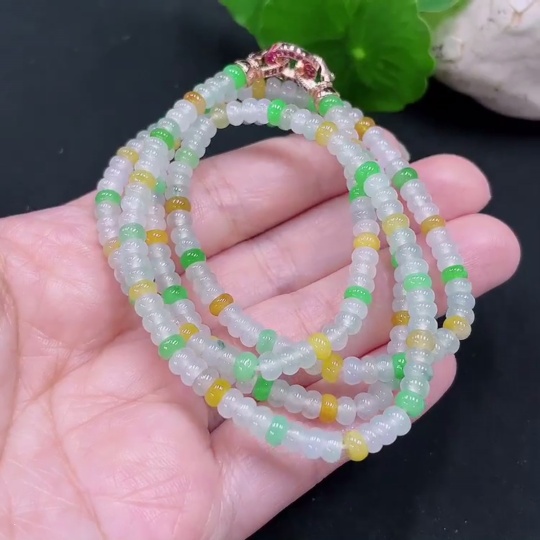 F30453420 Jadeite Beaded Necklace approx. 4.3mm Total Weight approx. 25.6g (Non-gold Inlaid) (Color Origin Undetermined)