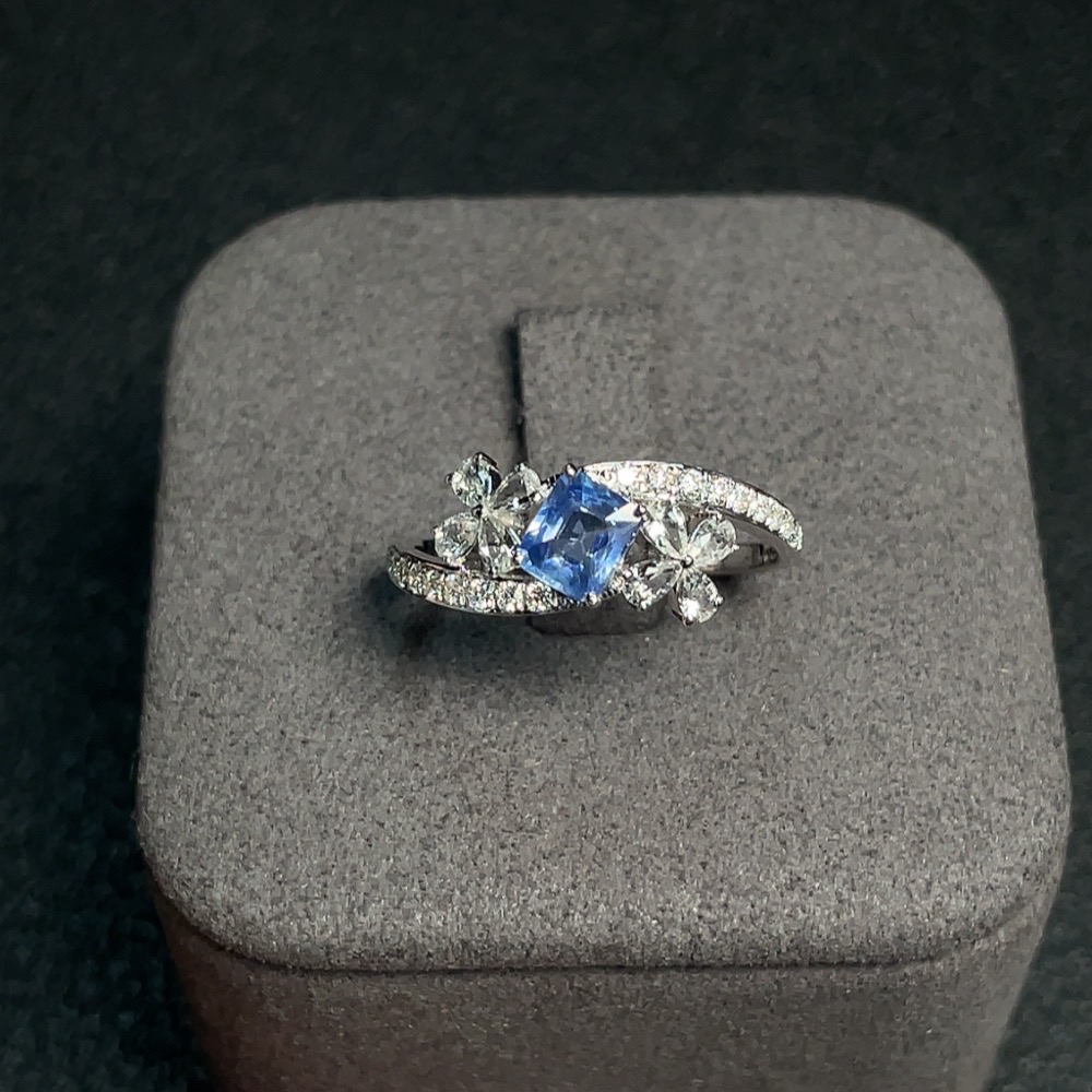 C31682205 Sapphire Ring 35% Gold Content Accented with Round Diamonds Only Total Weight Approx. 1.81g Size 15
