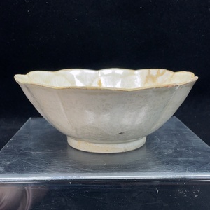 W33937590 Ceramic Repaired Yingqing Glazed Floral-Rim Bowl, Size as per Actual Item