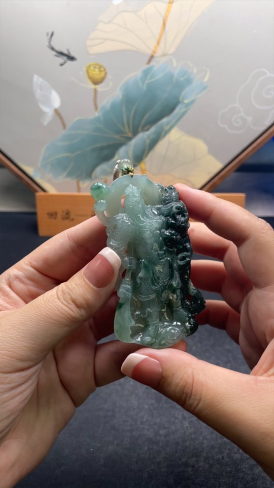 F30573109 Jadeite Pendant Guan Yu Total Weight: Approx. 76.38g (Incl. Rope)