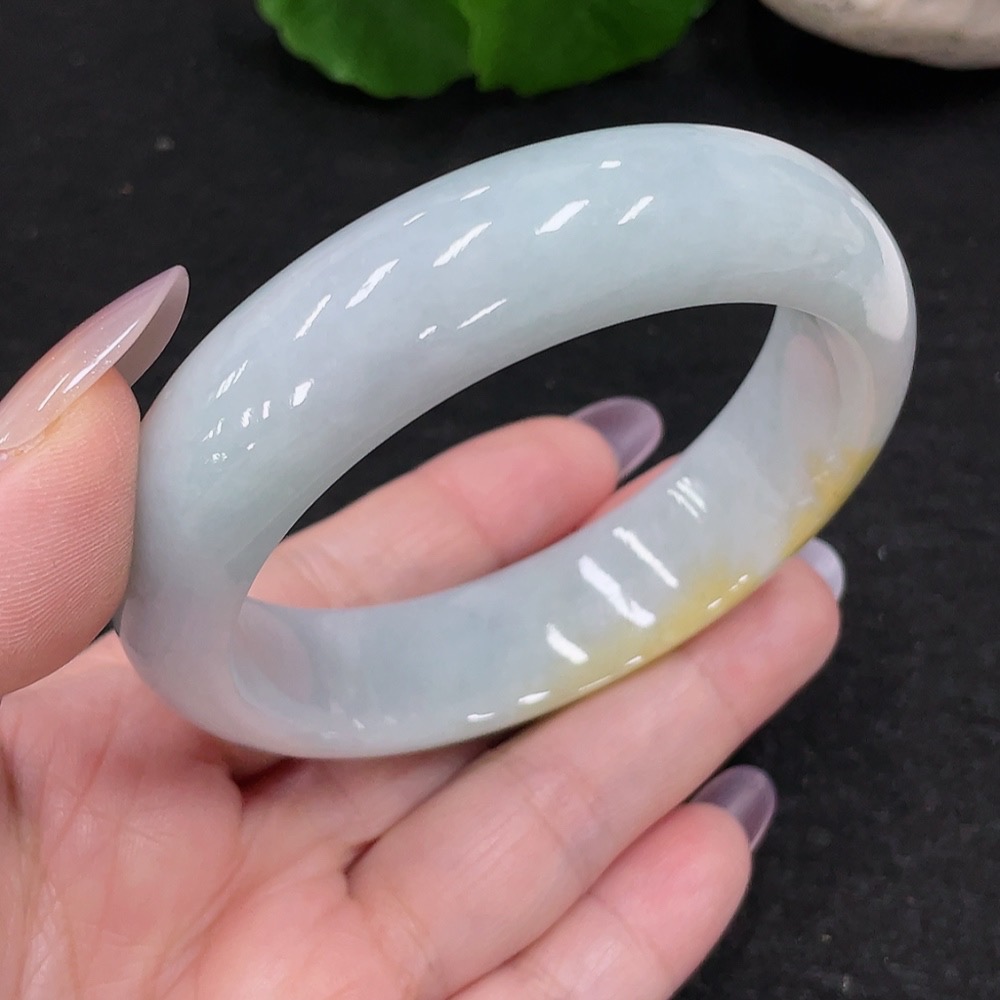 F34965833 Jadeite Round Bracelet Size 58.8 Total Weight Approx. 77g (with Crack)