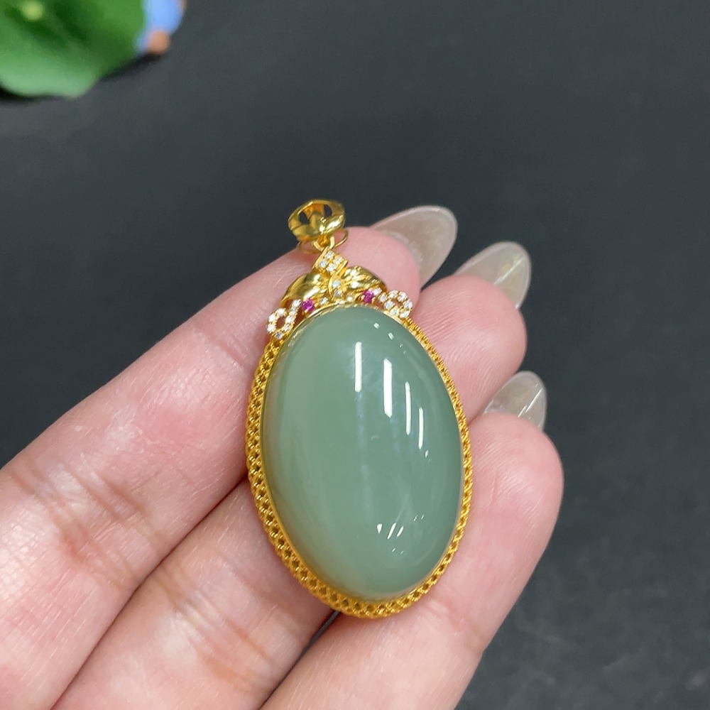 H29423240 Hetian Jade Inlaid Pendant, Cabochon, Total Weight Approx. 11.9g, 18k