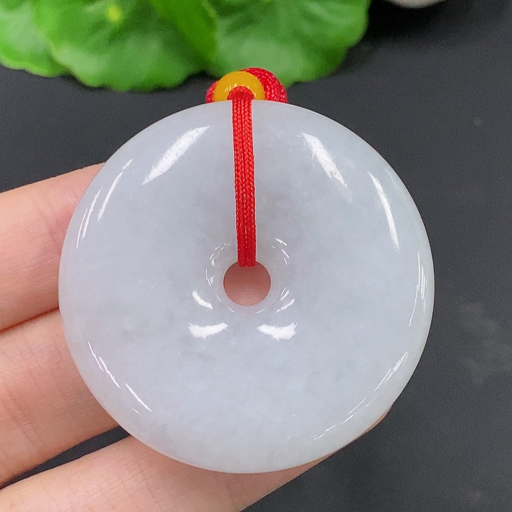 F25918472 Jadeite Peace Knot with a total weight of approximately 36.4 grams (including rope weight)