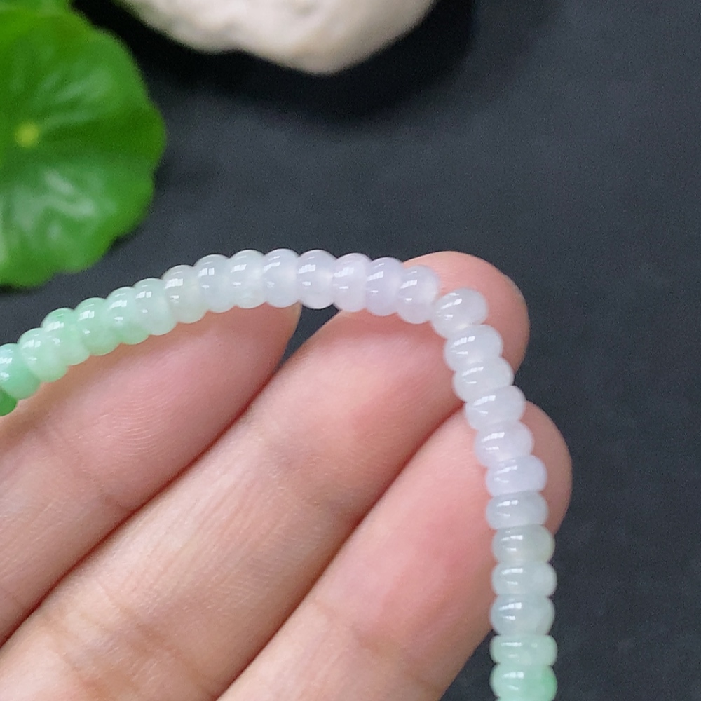 F33848600 JadeiteBracelet approx. 4.4mm, total weight approx. 6.87g, color origin undetermined