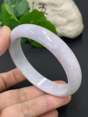 F42972692 翡翠正圈手镯 圈口57.2 货品总重约49.9克