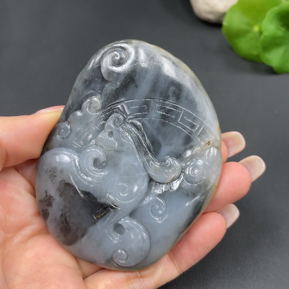H23557297 Hetian Jade Handheld Piece, Auspicious Beast, Total Weight Approx. 120.7g, Undetermined Skin Color Origin