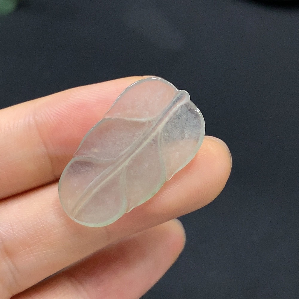 F19145976 Jadeite leaf inlay piece, total weight 1.886g