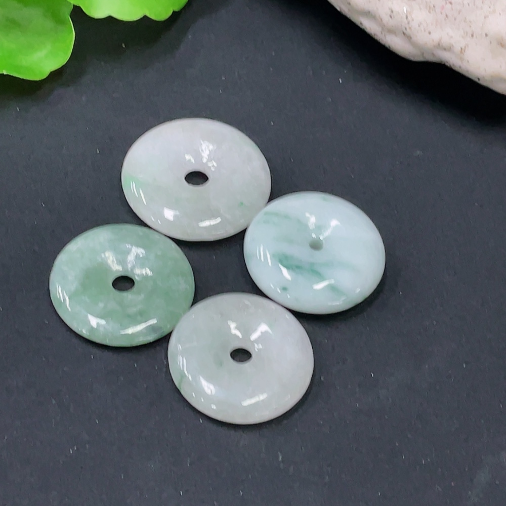 F31691364 Jadeite Safety Buckle Pendant