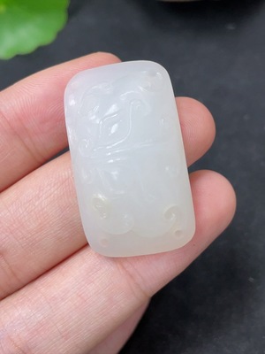 H42956957 和田玉手牌  货品总重约10g