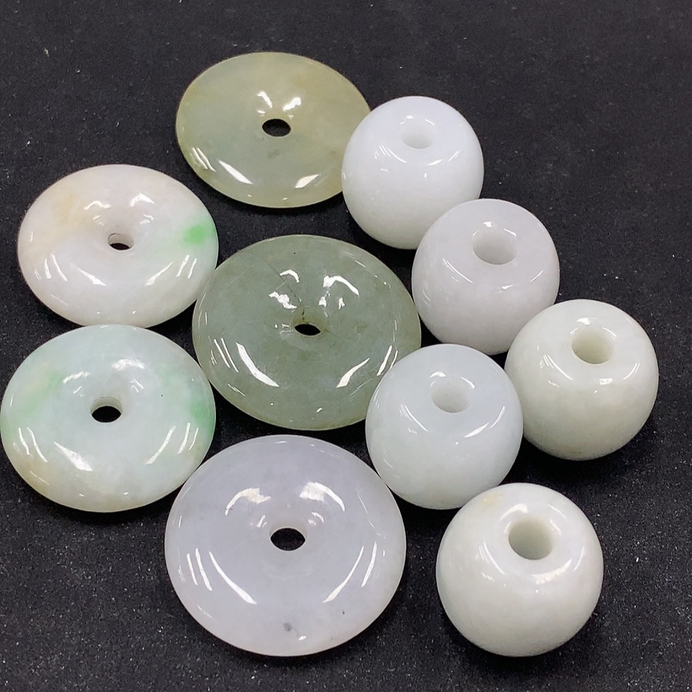 F33946519 Jadeite Peace Buckle Sell as a Lot