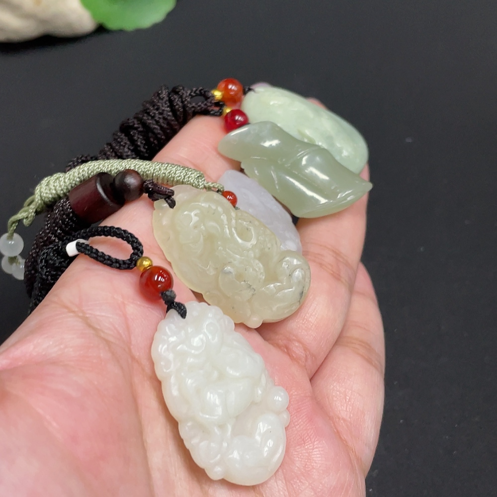 H33901899 Hetian Jade Pendant