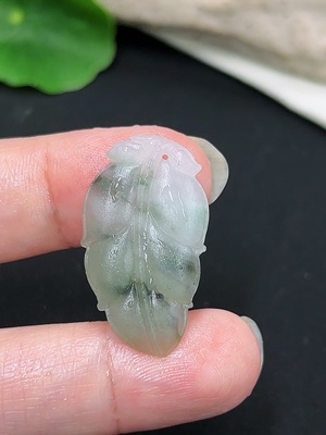 F41851535 翡翠毛货叶子挂件 货品总重约2.8克