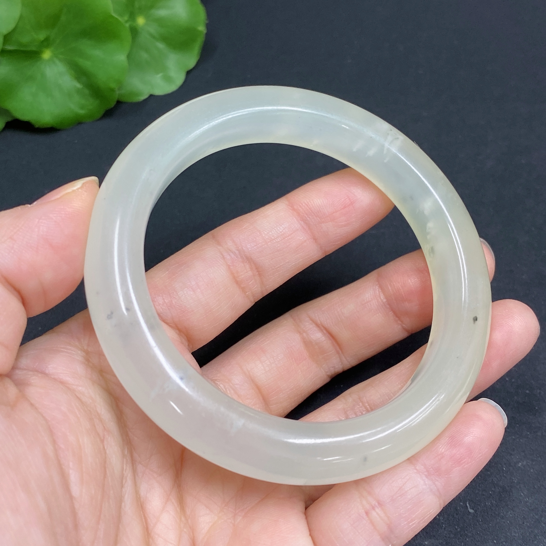 H33939977 Xiuyu (Serpentine Jade) Regular Round Bracelet Size 55.6 Approx. 48g