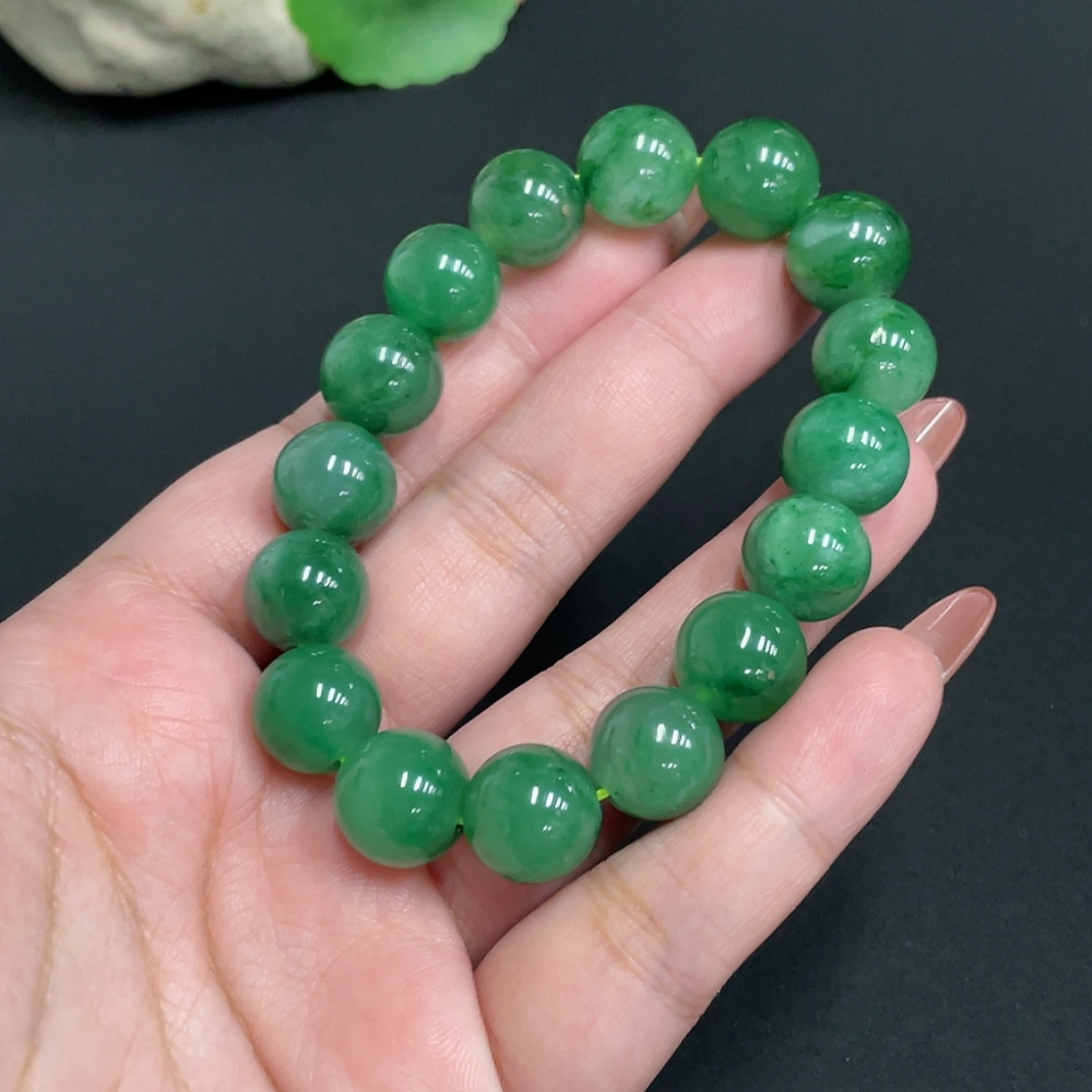 H34073843 African Emerald (Dulong Jade)
