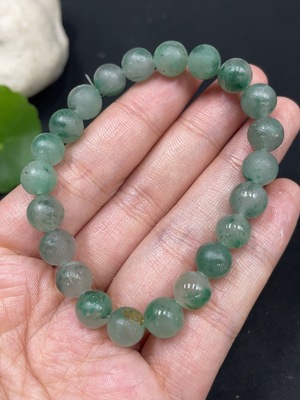 H30522445 非洲翠（独龙玉）手串   卡7.4mm左右  货品总重约17g