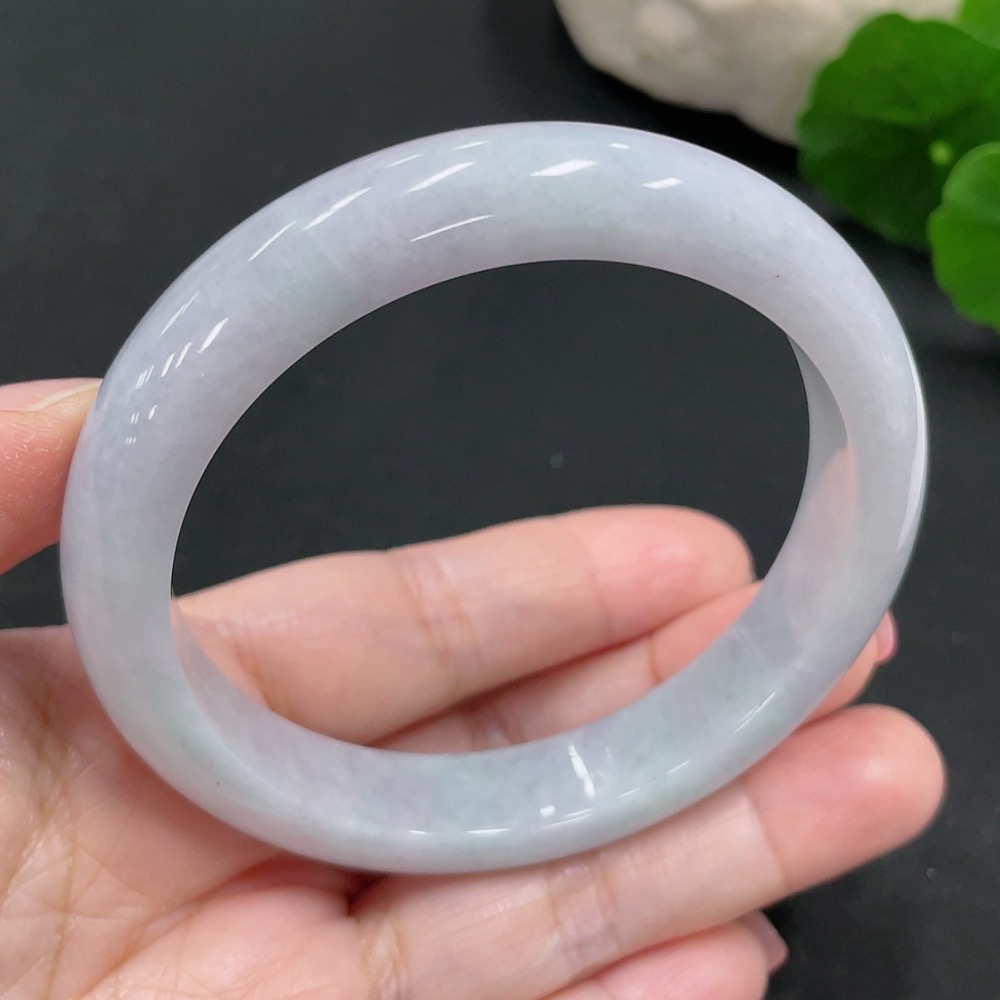 F25904903 Jadeite Regular Bangle 59.2 Circumference Approx. 59.3g Total Weight