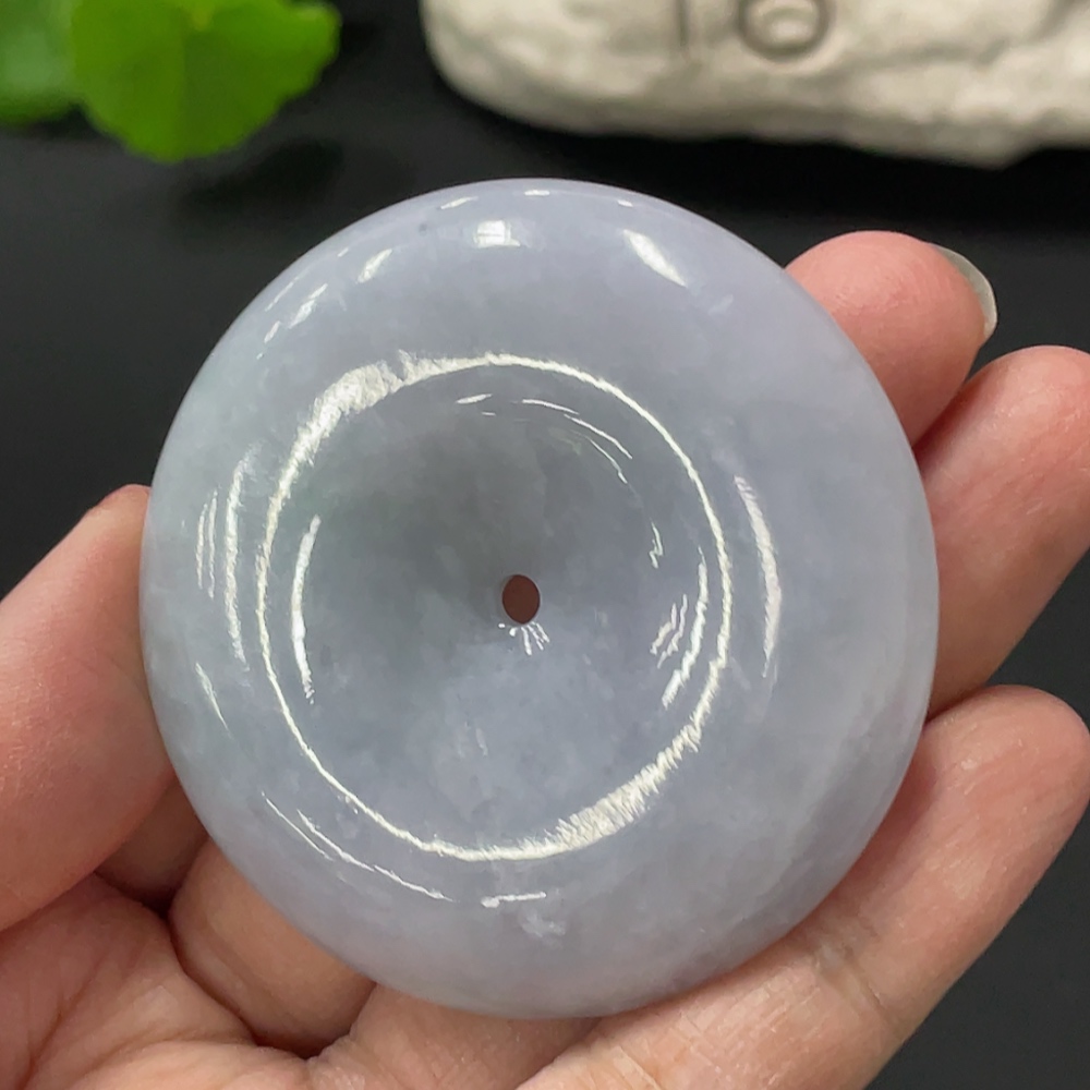 F33874345 JadeitePeace Knot Pendant