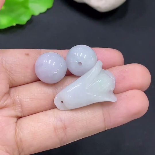 F31674219 Jadeite Pendant Sell as a Lot