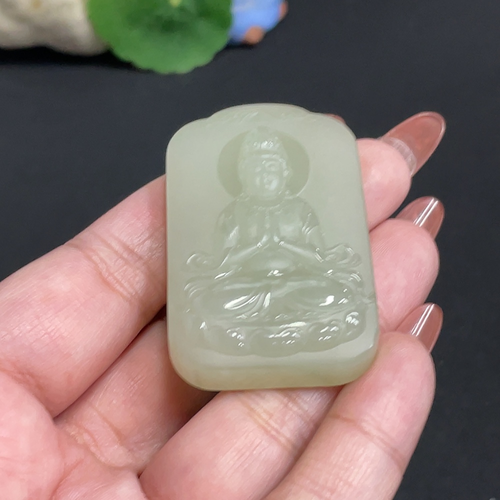 H35101352 Hetian Jade Pendant Guanyin Total Weight Approx. 39.5g