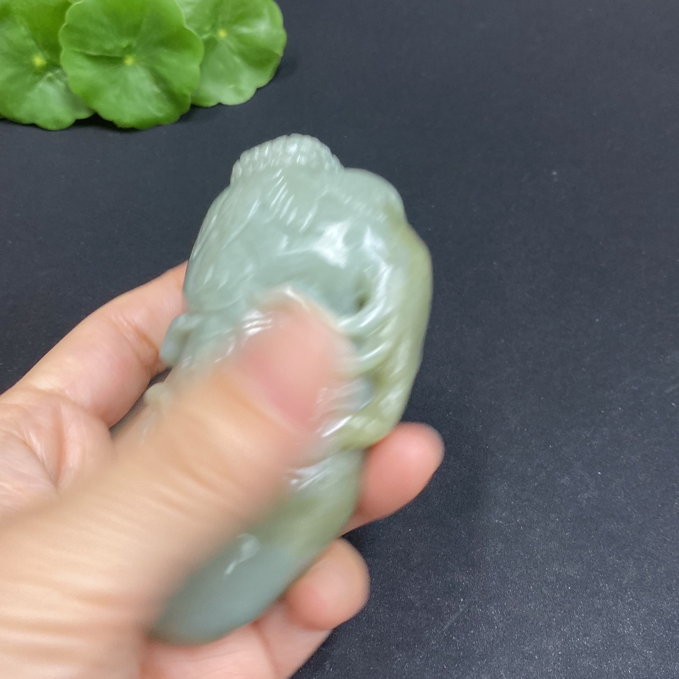 H32703764 Hetian Jade Handheld Carving Ginseng Total Weight: Approx. 171.3g